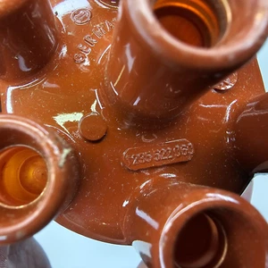 NOS Bosch Vintage Genuine Mercedes Porsche BMW Distributor Cap - Picture 1 of 4