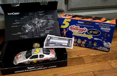 Team Caliber 1/24 scale Terry Labonte 2004 NASCAR Replica with Certificate - Image 1 of 4