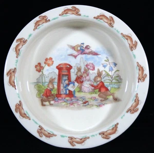 1984 GOLDEN JUBILEE CELEBRATION ROYAL DOULTON BUNNYKIN AIRMAIL DELIVER BABY BOWL - Picture 1 of 6