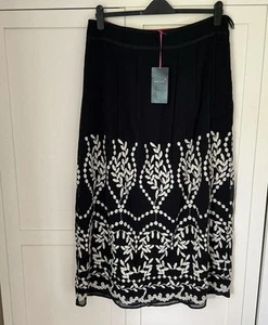 Per Una Ladies Black And Cream Embroidered Skirt Size 16 - 39” NEW (Tiny Defect) - Picture 1 of 13