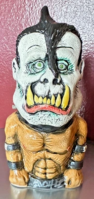 Caneca TIKI Misfits Doyle Wolfgang Von Frankenstein assinada por Doyle - Imagem 1 de 4
