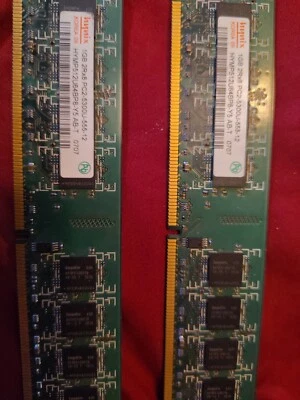 Hynix 1gb DDR2 PC2-5400U-555-12 - Image 1 of 4