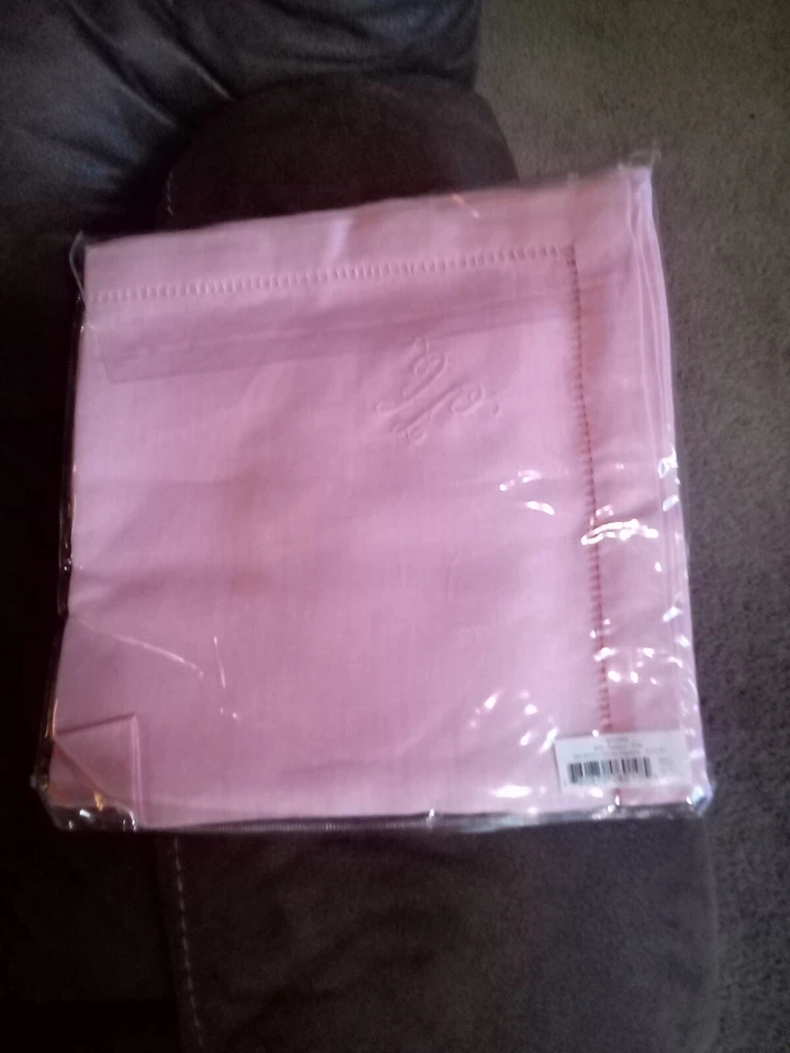 SFERRA 902 FEST. Обеденные салфетки льняные 20x20 4 новые в упаковке розовые, вышитые H - Изображение 1 из 4