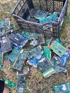 Schede Computer per riciclo 6,5Kg + 1,3Kg di ram non funzionanti per riciclo - Photo 1/6