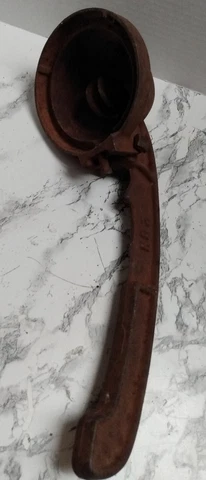 Vintage 2BH Pump Handle Cover