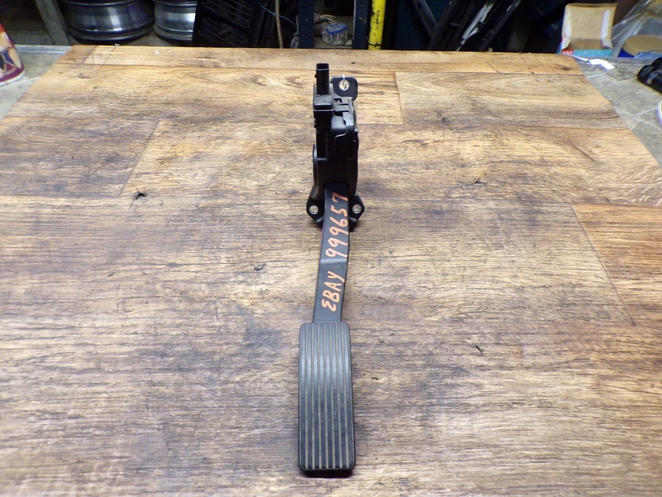 Conjunto de pedal acelerador de gasolina Mercury Mariner 2008-2012 id-9l8a-9f836-ab Foto 1 de 4