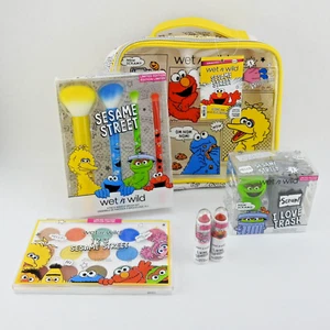 Wet n wild Sesame Street Collection Set Make Bag Brushes Blender Eye Shadow Lip - Picture 1 of 7