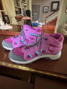 Merrell Kinder Oakcreek Mid Spitze wasserdicht Wandern Sport lila Stiefel Größe 6,5M - Bild 1 von 9