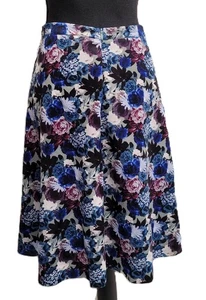 Falda Rue 21 SIN DOBLADILLO (M) Multicolor Floral Cremallera Espalda Acampanada Mezcla Poliéster - Imagen 1 de 5