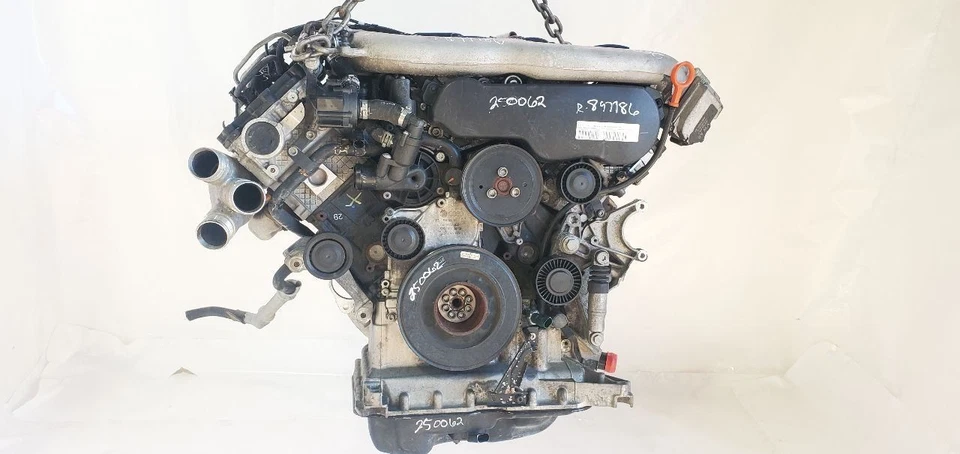 Volkswagen Touareg 2010 motor OEM motor 3,0 L diésel funciona muy bien V6 Foto 1 de 4