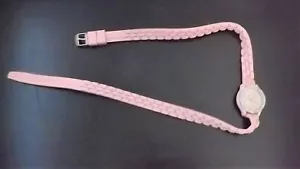 Reloj de pulsera envolvente con correa rosa - Imagen 1 de 4