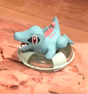 POKEMON TOTODILE en TUBO VERANO SOL MINI FIGURA TAKARA TOMY JUGUETE - Imagen 1 de 3