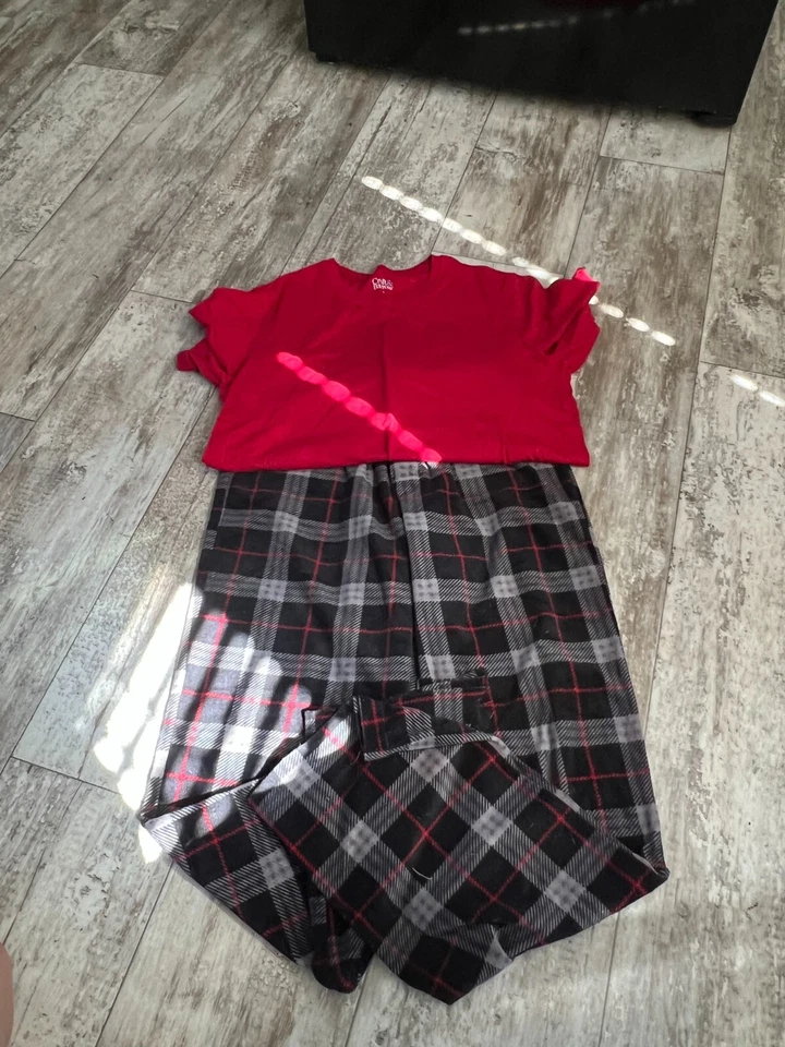 Conjunto de pijama Croft and Barrow para hombre sm franela pantalones de salón smTee camisa roja Foto 1 de 1