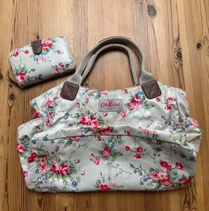 Gorgeous Cath Kidston Bag and Matching Purse Floral Design Great Condition - Picture 1 of 8