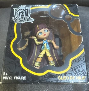 MONSTER HIGH VINYL FIGUR SAMMLERSTÜCK 2014 CLEO DE NILE VERSIEGELT nicht mehr im Handel erhältlich Neu im Karton - Bild 1 von 6