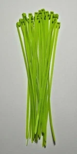 Bridas - Paquete de 25 verdes brillantes - 150 mm - Cables fáciles de asegurar - Envío y devolución gratuitos - Imagen 1 de 2