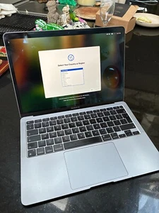 Apple MacBook Air A2337 Retina Display 13,3" EMC3598 Silber gekauft Juni 2021 - Bild 1 von 4
