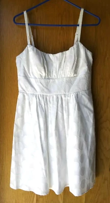 B. Vestido de sol de verano elegante 100 % algodón blanco bordado calce y acampanado para mujer talla 10 Foto 1 de 4