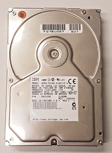 2,1 GB IBM DCAS-32160 Pn 09J1036 5400rpm SCSI 68pin 448KB HDD 3,5 " Hard Drive - Picture 1 of 1