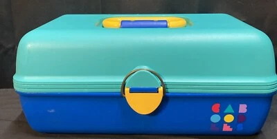 Caboodles #2602 Blue Aqua & Pink USA Vintage Makeup Case - Image 1 of 4
