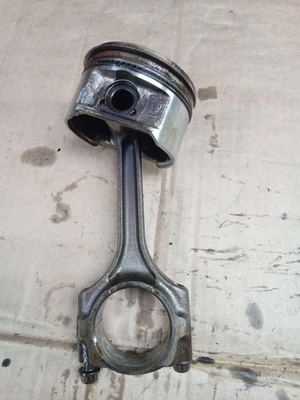 97-01 Honda Accord F20b Piston & Connecting Rod F20 - Image 1 of 4