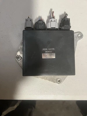 Módulo de control de inyector de combustible Lexus Is250 2012 89871-30031 Foto 1 de 4