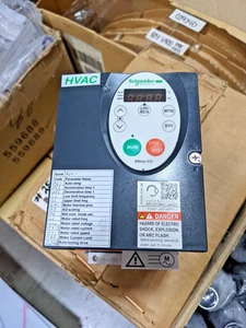 Schneider Electric Drive 240V 7.3A 3 HP 2.2 kW 3 Phase ATV212HU22M3X - Picture 1 of 5
