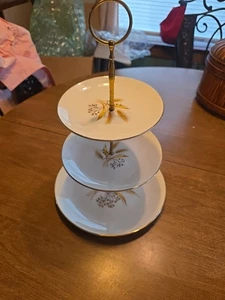 Vintage Collectible Homer Laughlin Golden Wheat 3 Tier Tidbit Hors D'oeuvre Tray - Picture 1 of 5