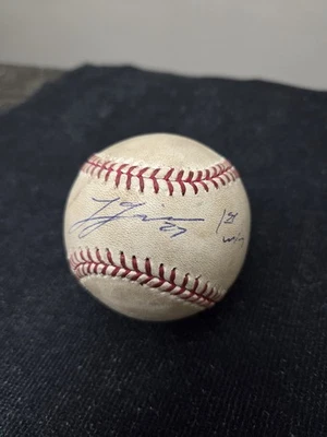 Lucas Giolito Juego Firmado Usado 1ª Bola Ganadora Foto 1 de 4