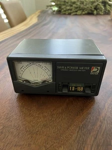 DAIWA CROSS NEEDLE METER 1.8-150 MHz LIGHTED SWR & POWER METER model CN-101L - Photo 1/8