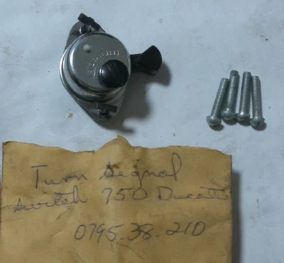 Винтажный выключатель поворотника Ducati Benelli новый из старых запасов (NEWT) - Изображение 1 из 4