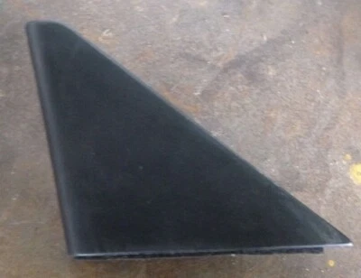 Mazda 626 GF 97-02 Left Inner Mirror Screw Cover Trim — 第 1/2 张图片