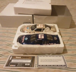 Mark Martin Autographed 1:24 2005 #9 2 Car Set Viagra 1 of 600 NASCAR  - Picture 1 of 11