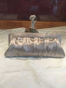 ACCESSORIZE GREY EVENING BAG WITH CHAIN - Picture 1 of 6