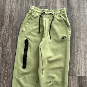 Nike Tech Fleece Pants Men’s XS Sweatpants Green - Picture 1 of 17
