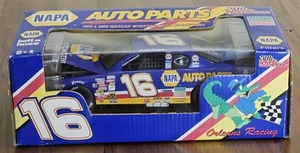 2000 Brendan Gaughan #16 NAPA Chevy 1/24 Racing Champions ERTL NASCAR Diecast - Picture 1 of 7