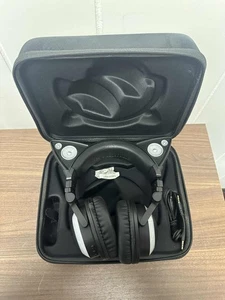 Ariana Grande Brookstone Cat Ear Headphones Black Earphones Very Good 6E - Picture 1 of 3