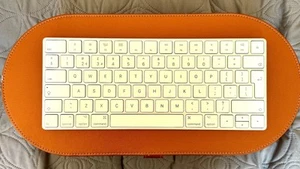 Apple Magic Keyboard A1644 for parts/repair — with box and packaging - Afbeelding 1 van 9