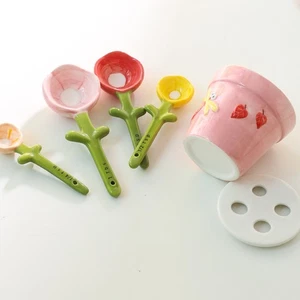 Sunflowers Measuring Spoons and Cups Set Sunflowers Measuring Spoon  Sugar - Picture 1 of 10