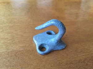 1930s 1940s 1950s Mopar Dodge Plymouth DeSoto Chrysler Coat Hook - Imagen 1 de 2