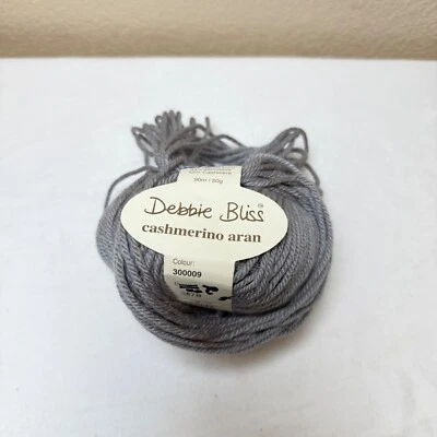 Hilo de cachemir de lana merino cashmerino Debbie Bliss 50 g Foto 1 de 3