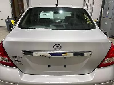 2007 - 2011 Nissan Versa Brilliant Silver-K23 Trunk Lid - Изображение 1 из 4