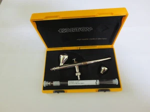 Harder und Steenbeck Evolution Two in One Airbrush mit Zubehör gebraucht in OVP - Bild 1 von 7