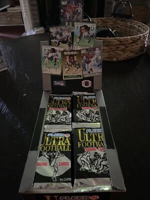 (1) Sealed pack 1991 FLEER ULTRA FOOTBALL - possible FAVRE rookie card - Image 1 of 4