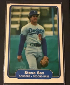 1982 Fleer #21 Steve Sax  - Picture 1 of 2