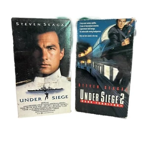 Under Siege 1 & 2 VHS Kassette Film Steven Seagal Action wie besehen ungetestet - Bild 1 von 6