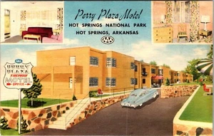 HOT SPRINGS ARKANSAS ROADSIDE PERRY PLAZA MOTEL VINTAGE LINEN POSTCARD - Picture 1 of 2