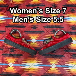 Vans Era Red Velvet Chili Pepper Shoes Women’s Size 7 Mens Size 5.5 Gold Charms - Picture 1 of 14