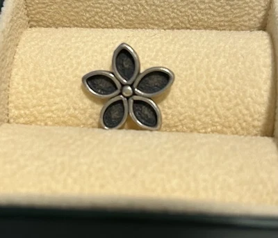 Colgante Deslizante Flor Silpada Plata de Ley 925 2,4 Gramos (PEN4737) Foto 1 de 2