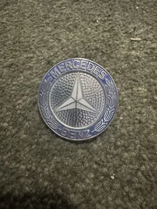 Mercedes-Benz W201 W124 Radiator Grille Button BLUE Badge Emblem 1.5" diam. OEM - Bild 1 von 3